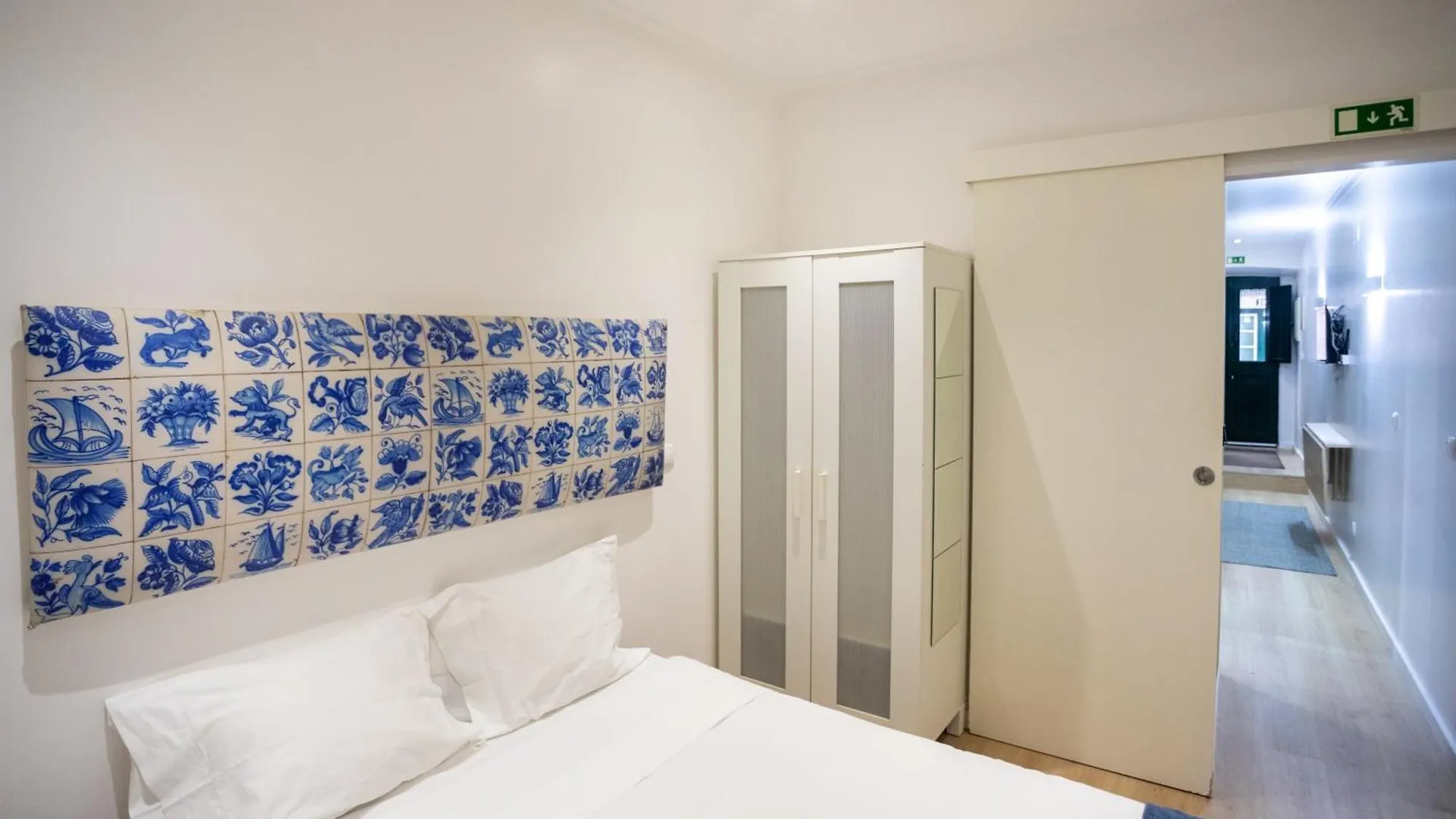 Bairro Alto 27 Hotel Lisbon 0*,  Portugal